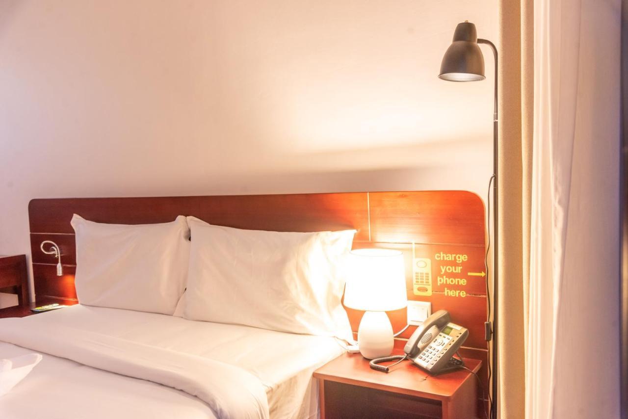 Pauraque Soho Hotel Дар ес Саалам Екстериор снимка