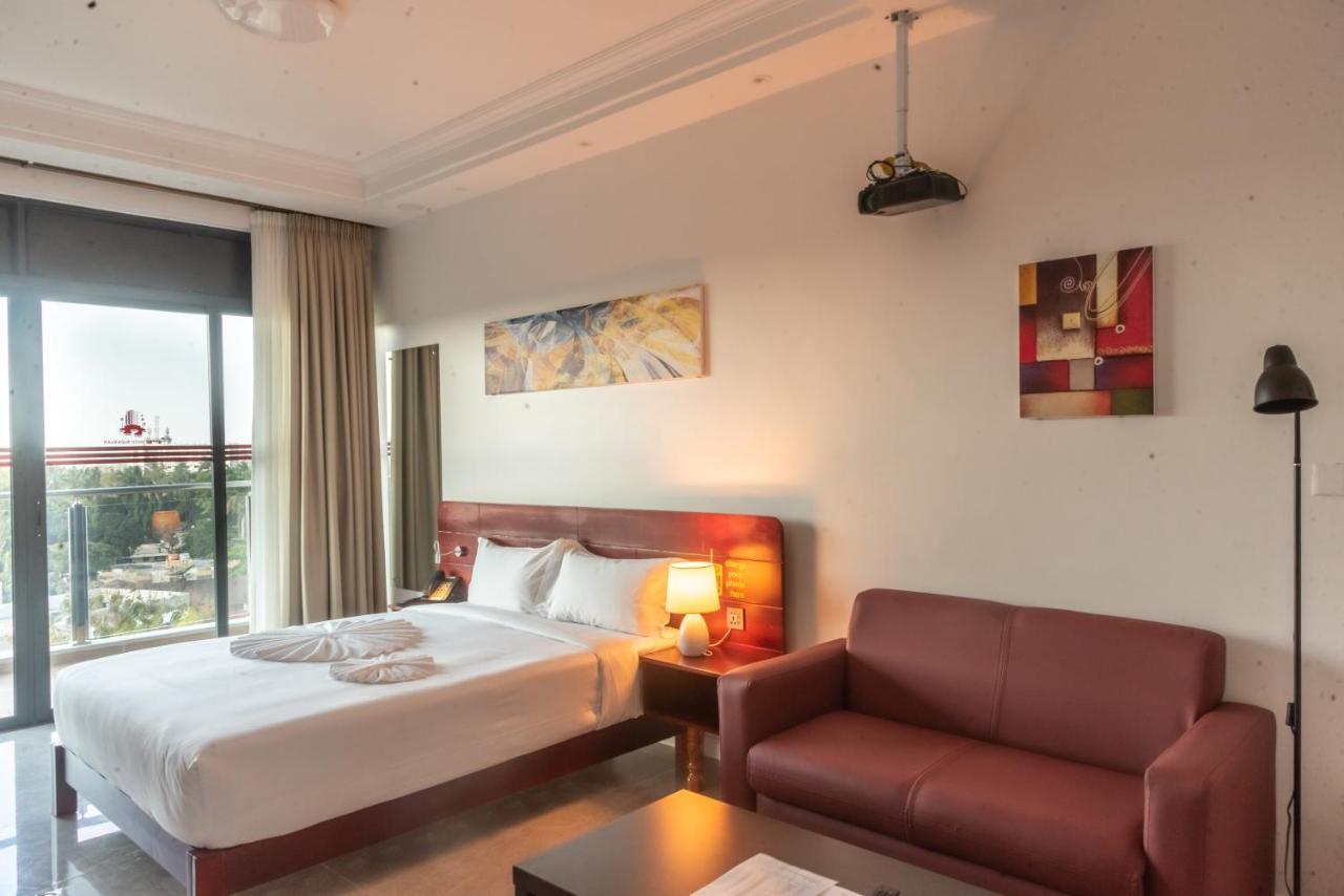 Pauraque Soho Hotel Дар ес Саалам Екстериор снимка