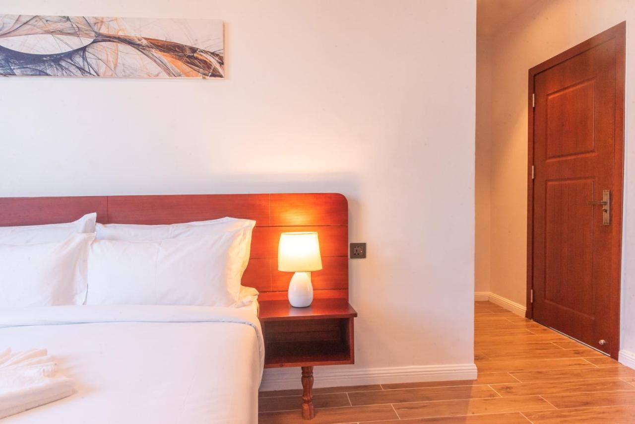 Pauraque Soho Hotel Дар ес Саалам Екстериор снимка